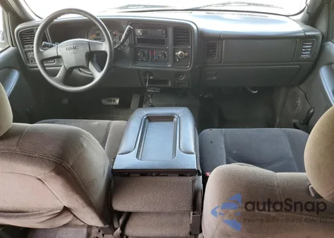 2005 GMC Sierra K2500 Heavy Duty из США, поврежденный, VIN 1GTHK23U35F881594